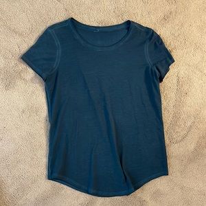Lululemon T-Shirt